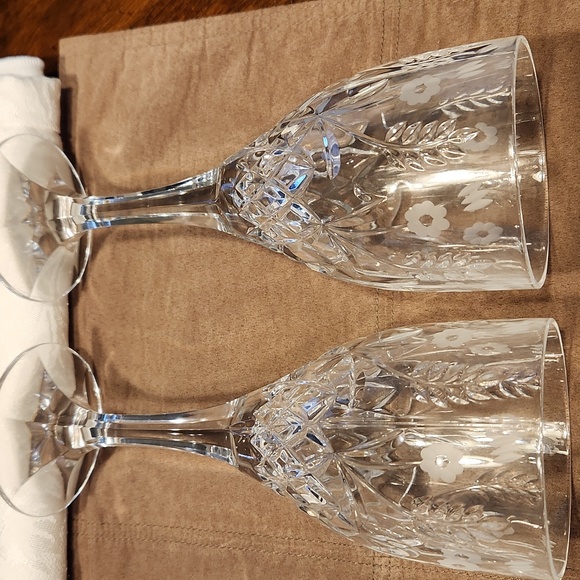 Elegant Godinger Crystal Wine Glass Set of 4 - Picture 5 of 5